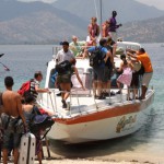 Typisches Schnellboot als Fähre zwischen Bali und den Gili Islands