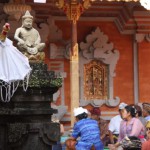 Blick in den Innhof einer Tempelanlage in Ubud