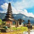 Der Pura Ulun Danu Tempel auf Bali am Beratan See