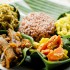 Traditionelles vegetarisches Curry-Gericht mit Reis auf Bali